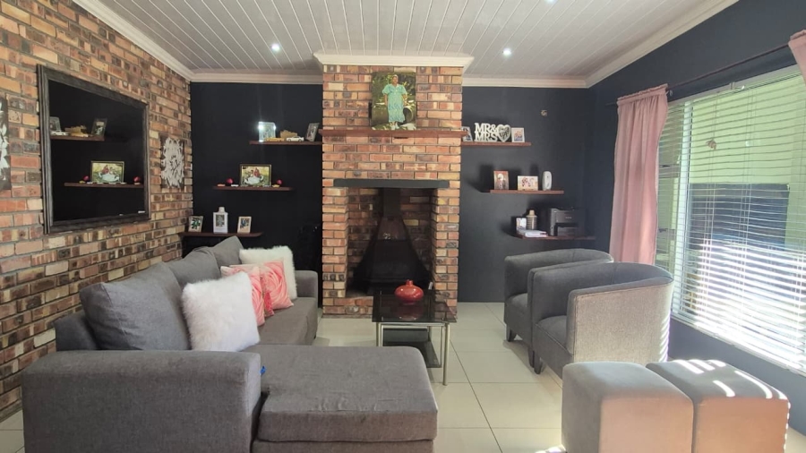 5 Bedroom Property for Sale in Rawsonville Western Cape